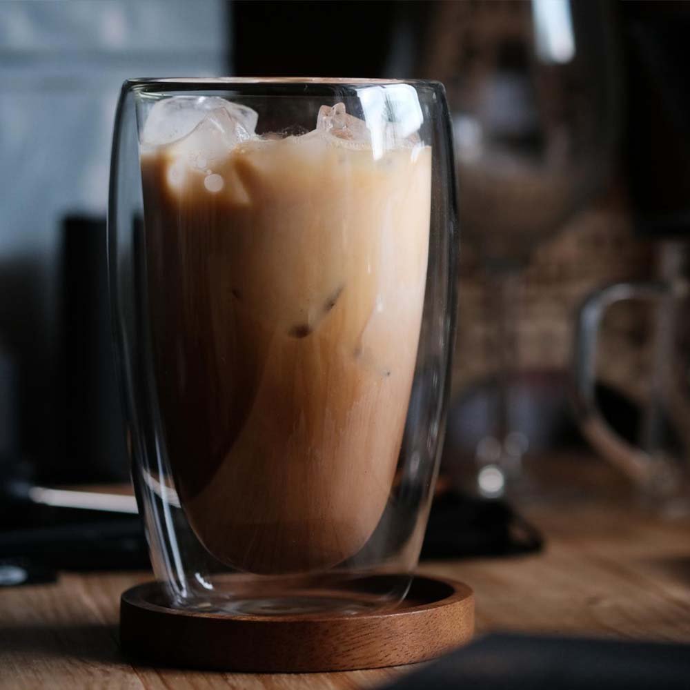 דוכן אייס קפה לאירועים - כוס גבוה עם קפה